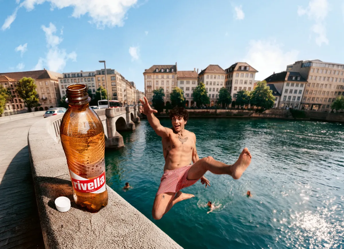 Luftaufnahme des Produktionsstandorts der Rivella AG in Rothrist, deren indirekte Beschaffung andmore analysierte