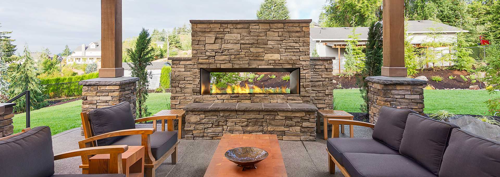 Outdoor fireplace