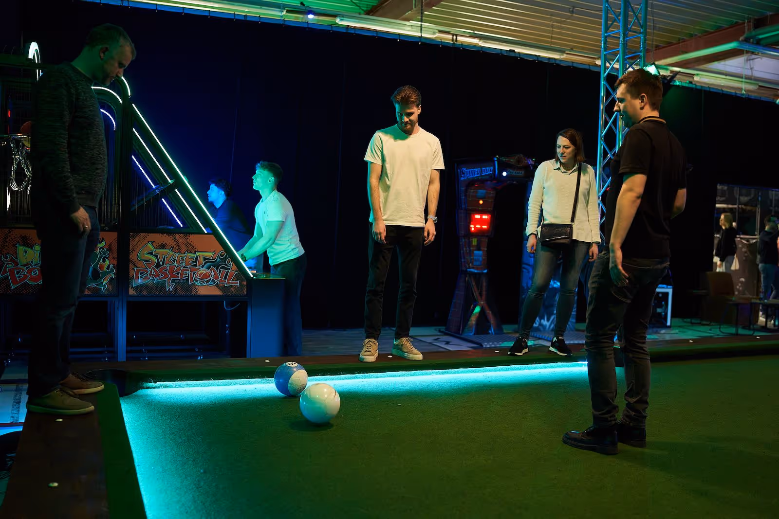 Fun Bowling im 7th Space