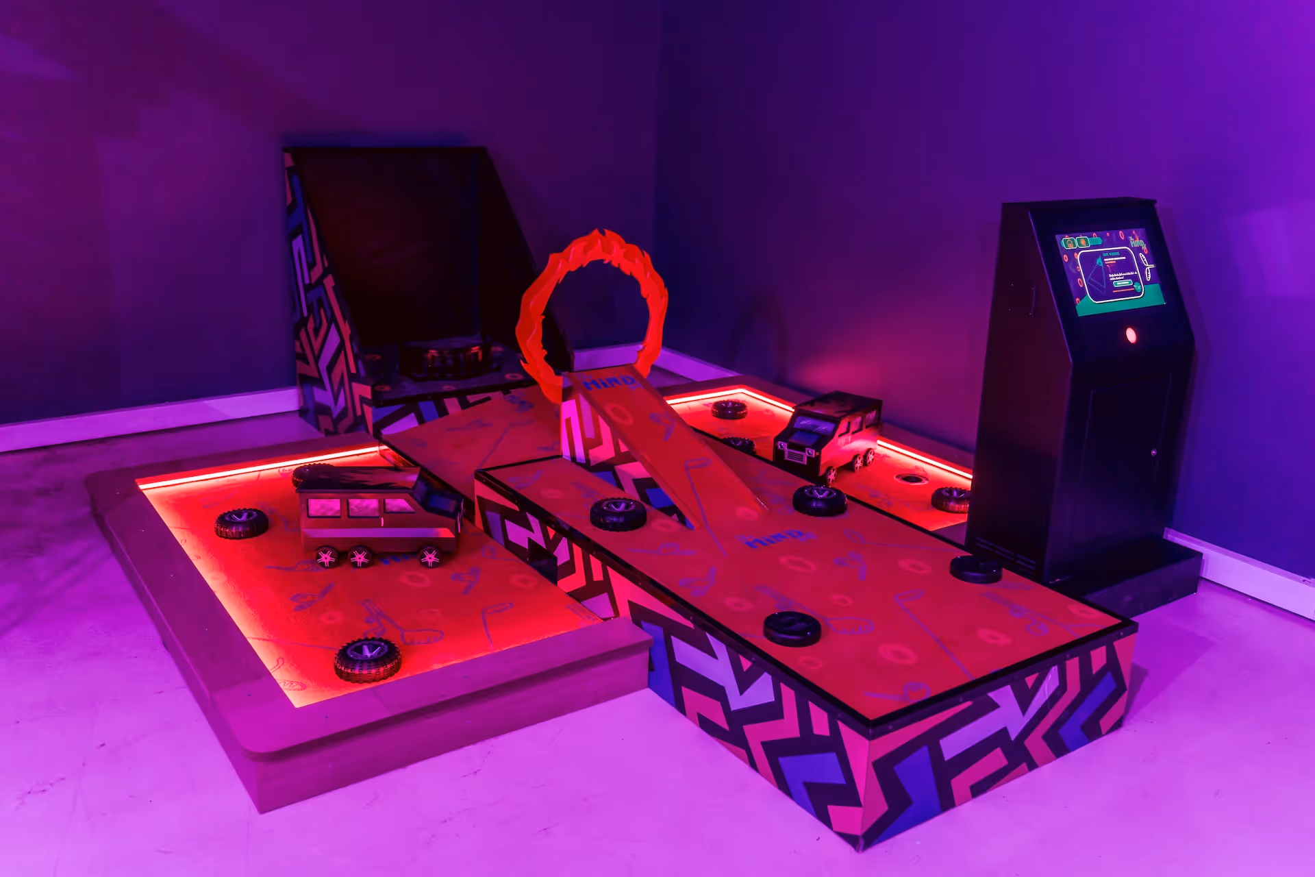 Adventure Minigolf Bahn mit Feuerring