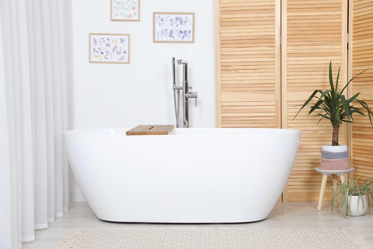 spa-like soaking bathtub