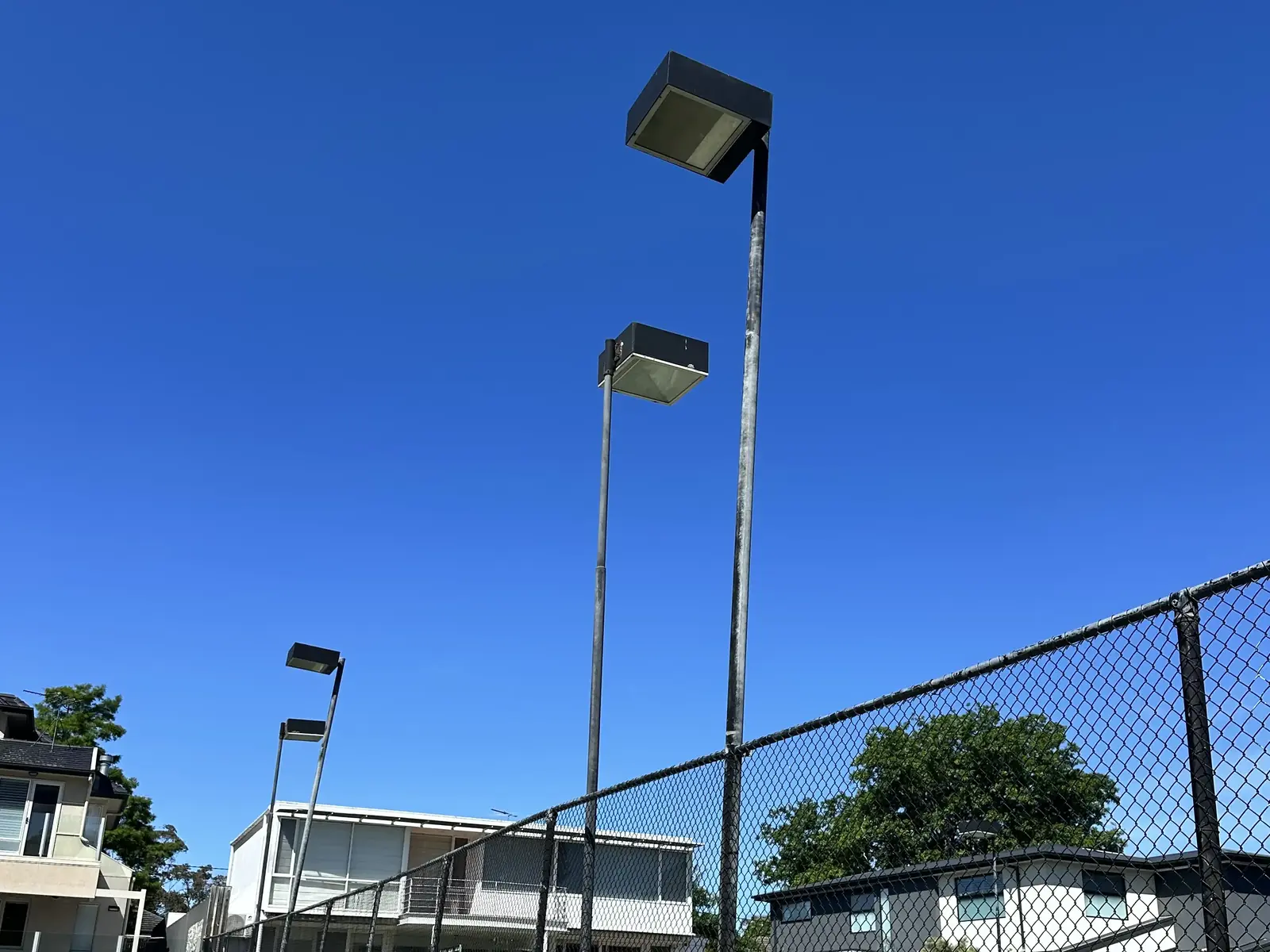 Old tennis court floodlights before the upgrade, Glen Iris