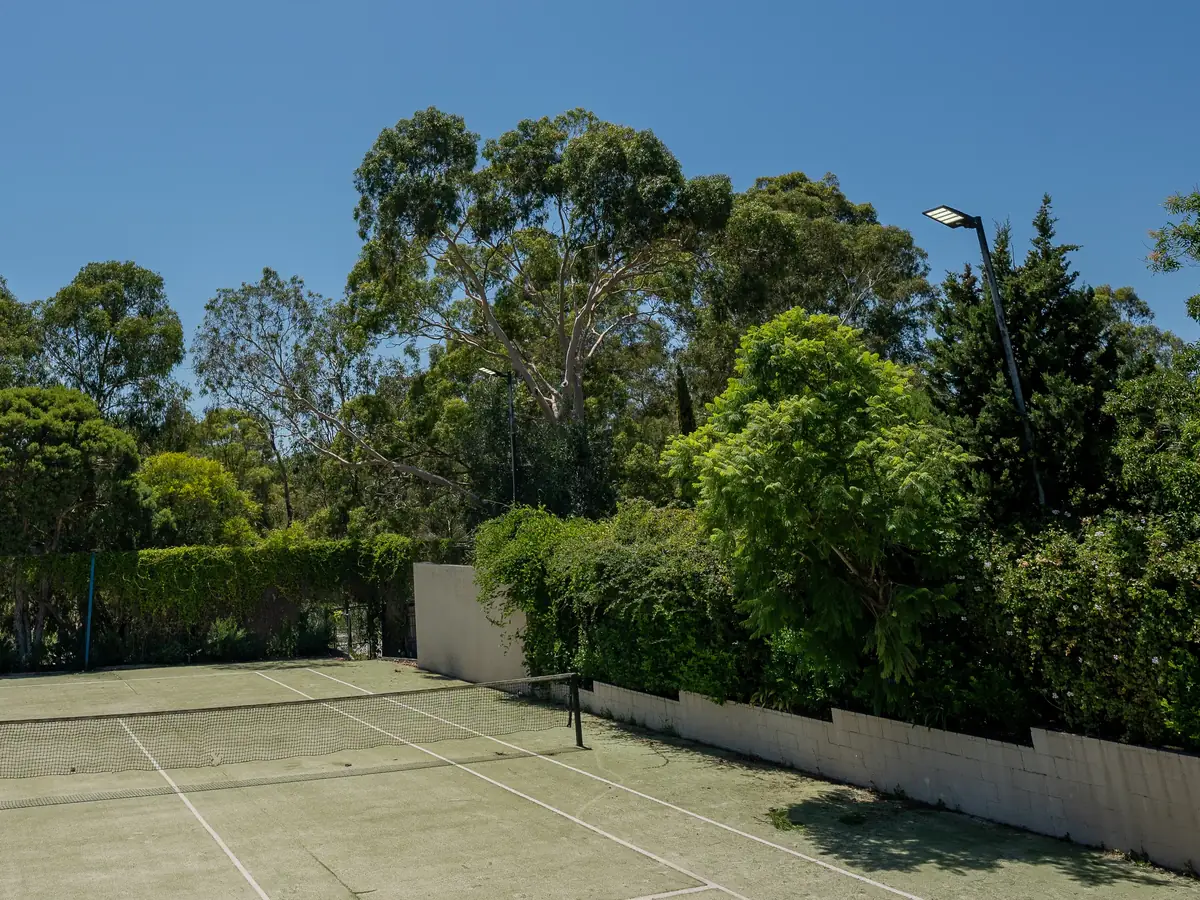 Glen Iris tennis court with the new LED court lighting