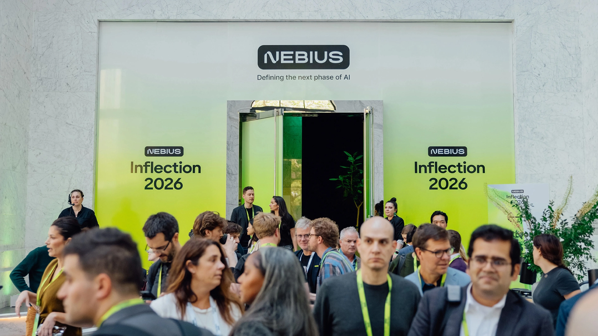 02_Nebius_Crowd.webp