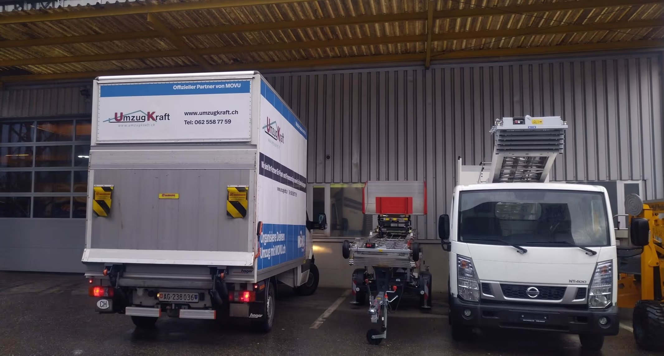 Umzugswagen von UmzugKraft in der Garage