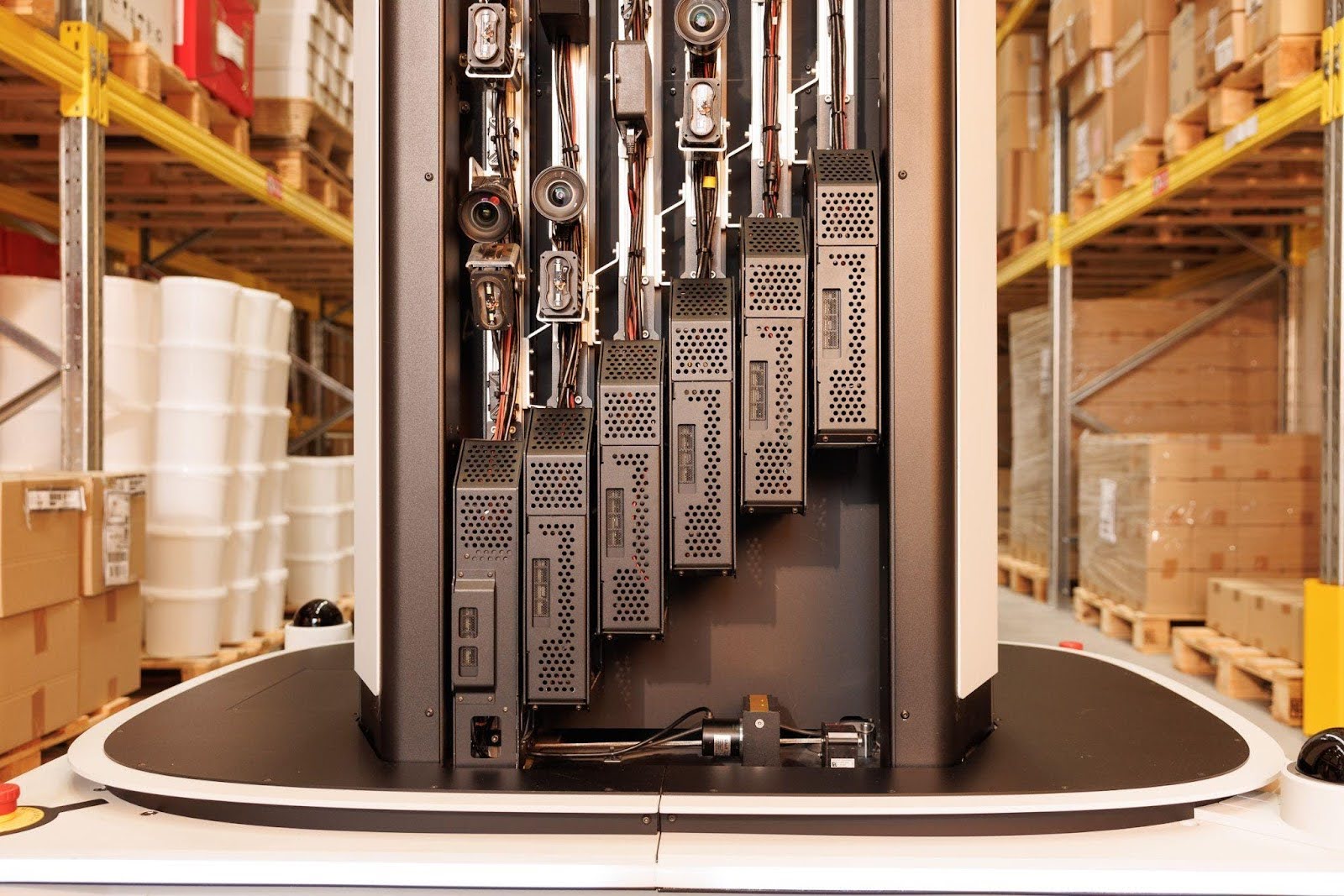 Perception systems mounted to the extendable tower of the Dexory robot