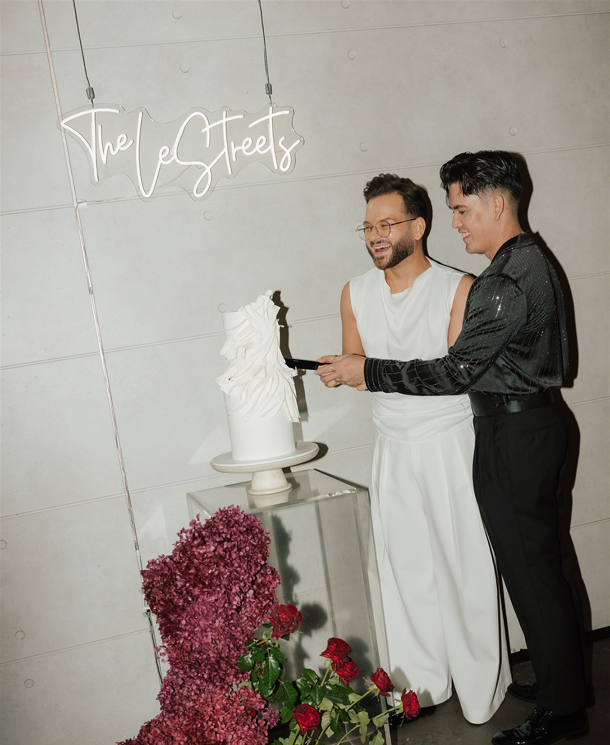 All of the Neon Sign Inspo