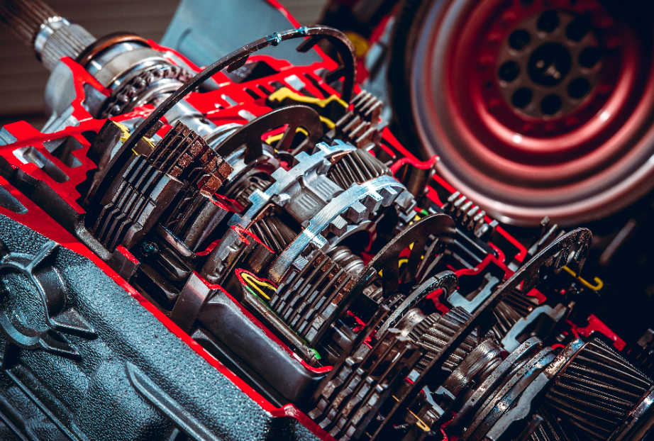 Master the complexities of transmission shipping. Learn how IBCs protect high-precision components and uphold the industry's stringent quality standards.