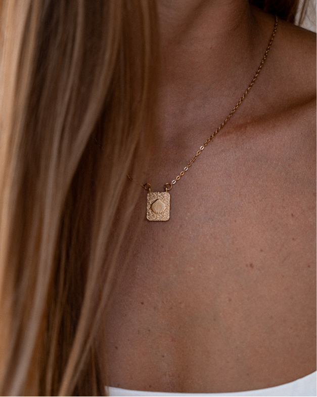 Motif Necklace