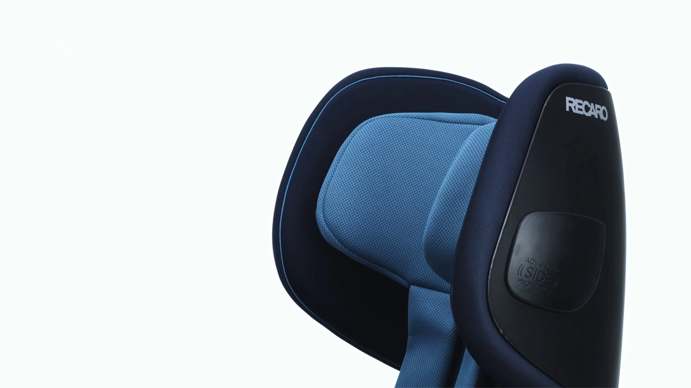 Produktfilm der Filmproduktion Panda Pictures aus München und Ulm für Recaro. Eine Produktaufnahme des Kindersitzes mit sauberer Lichtsetzung.