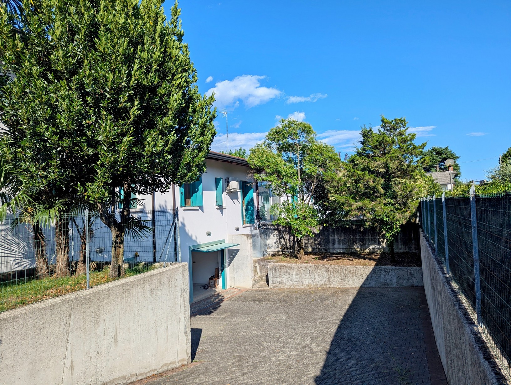 TC411 ROVEREDO - PORZIONE DI SCHIERA CON GIARDINO