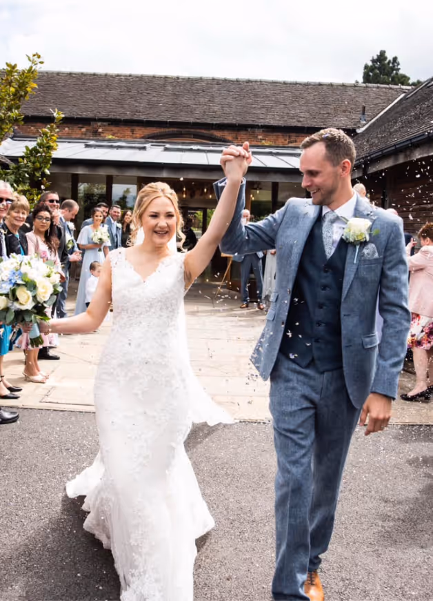 Catherine & Ashley's Mythe Barn Wedding, Leicestershire