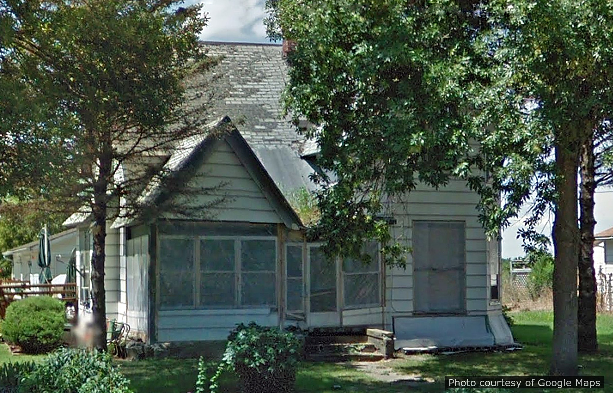 Unknown Residence, a historic home located in Redfield, IA designed by architect George F. Barber.