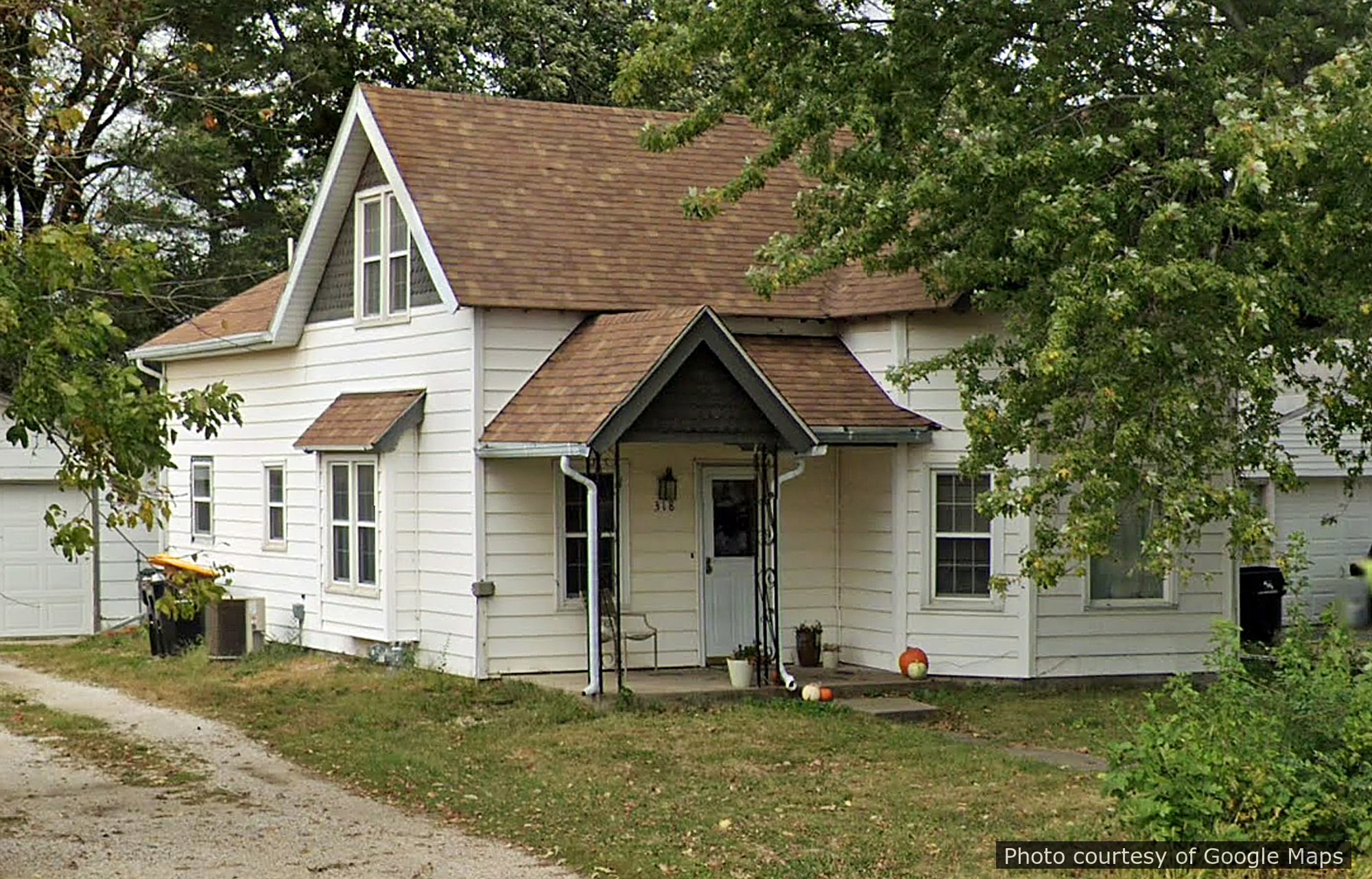Unknown Residence, a historic home located in Dexter, IA designed by architect George F. Barber.