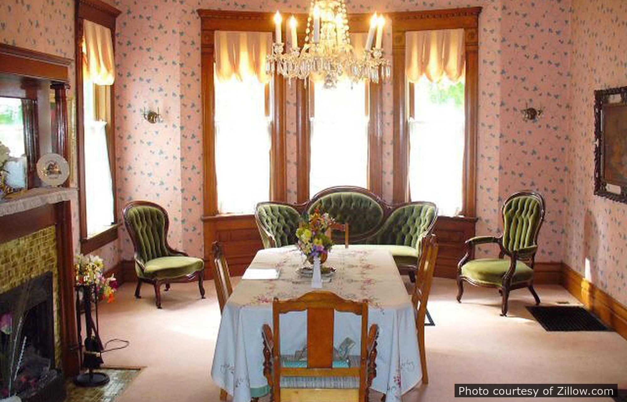 Ray Residence, a historic home located in Gallatin, MO designed by architect George F. Barber.