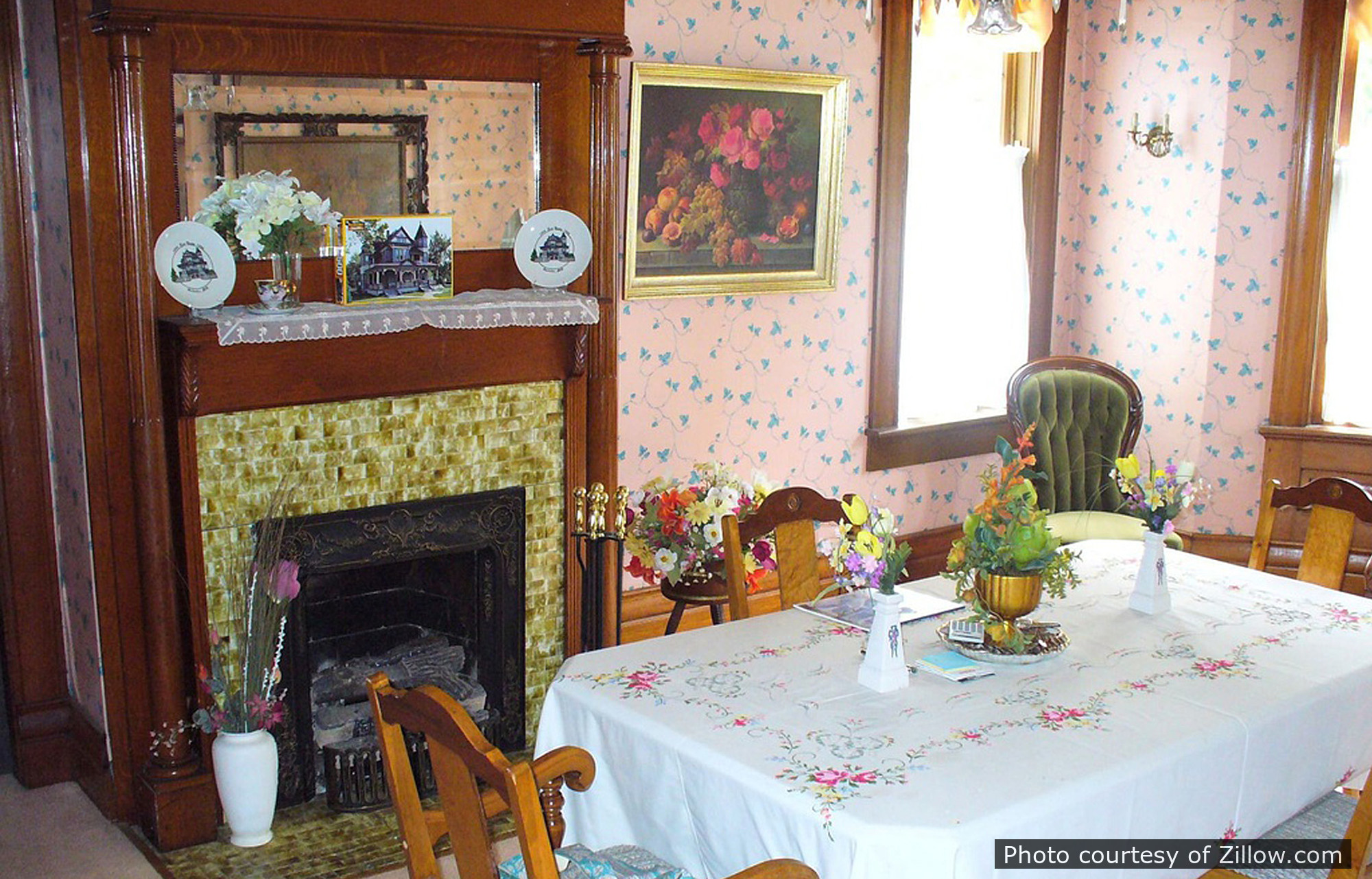 Ray Residence, a historic home located in Gallatin, MO designed by architect George F. Barber.