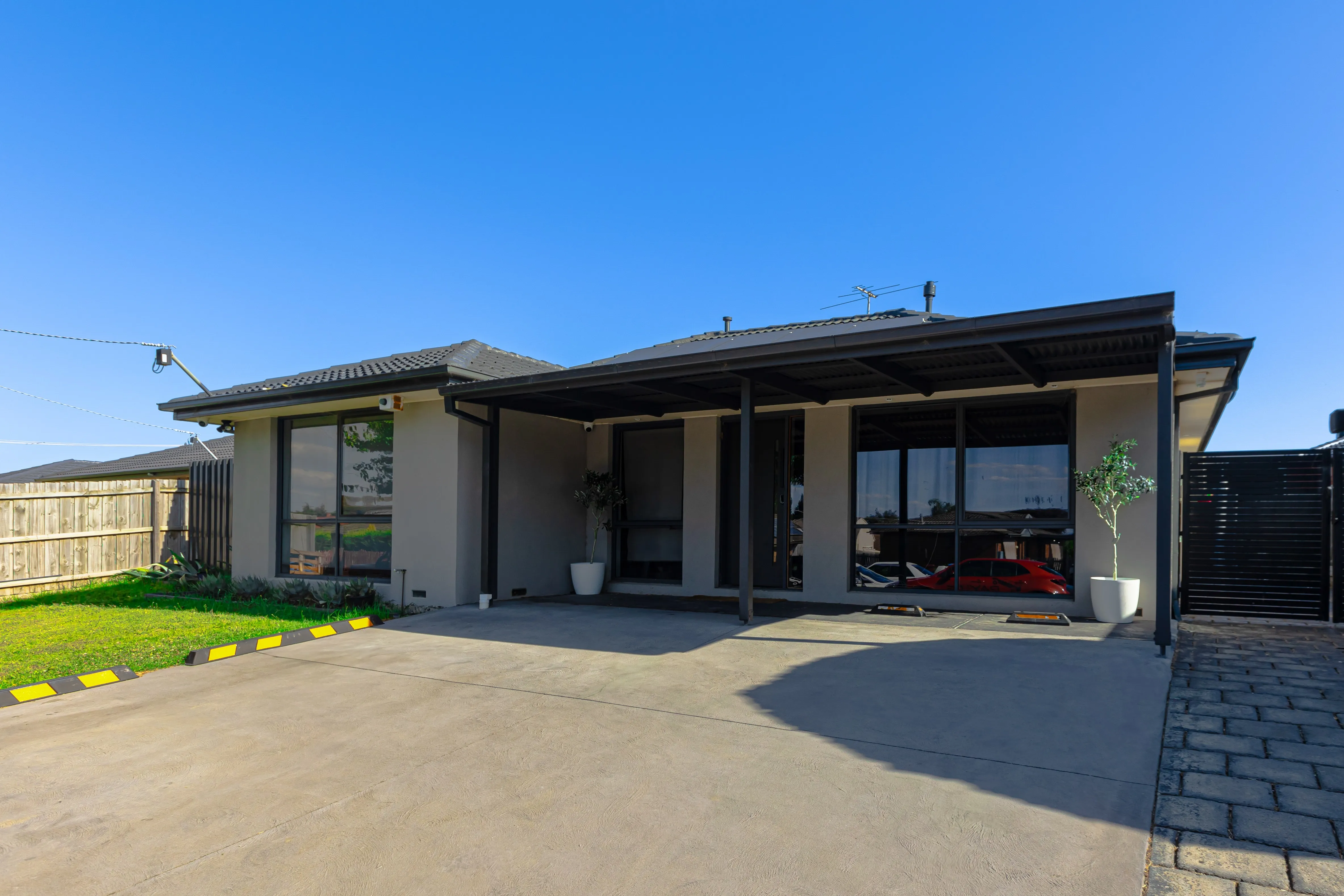 Paylos HOUSE