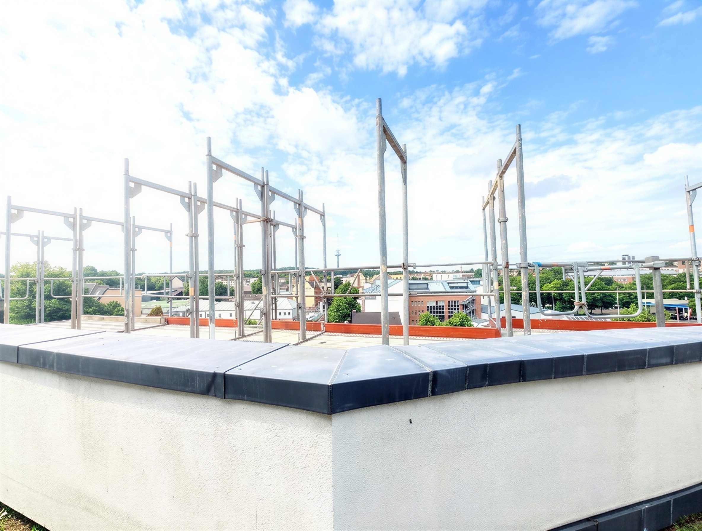 Große Dachterrasse mit toller Aussicht über Kiel