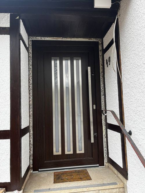 Drzwi wejściowe z montażem GRbud