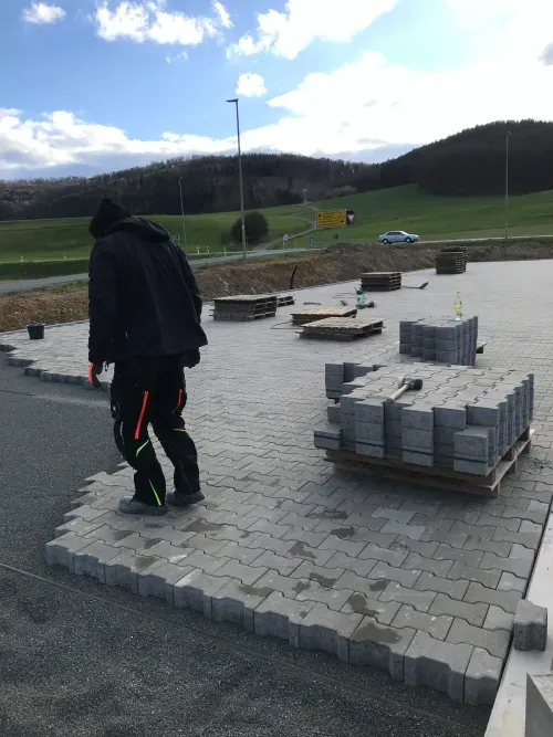 GRbud Ułożenie kostki brukowej 8000 m²