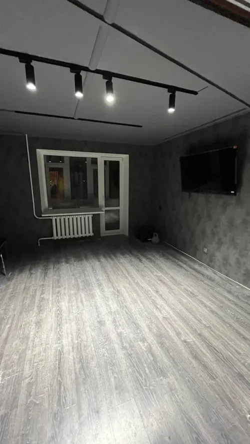 Salon ze spotlightem I LED | GRbud