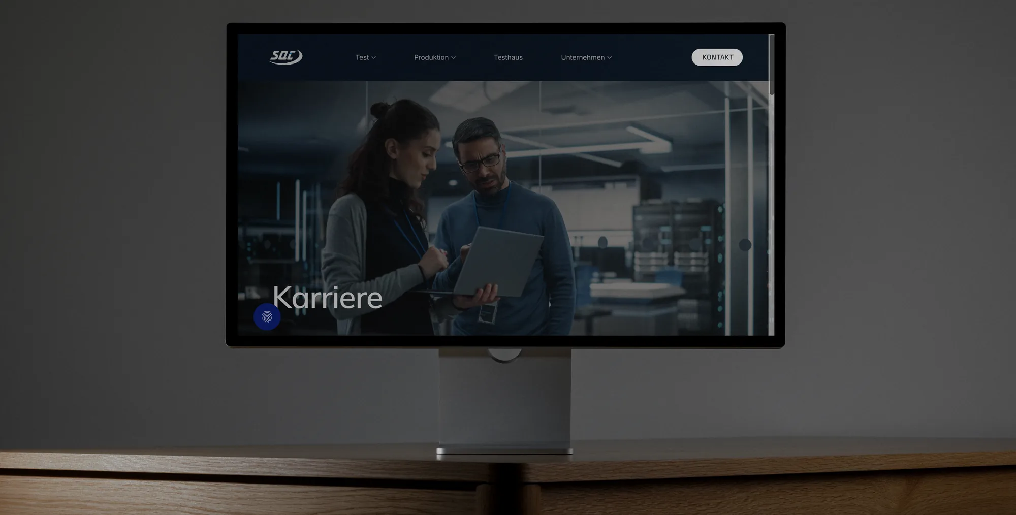 SQC AG – Karriereseite auf einem Desktop-Monitor