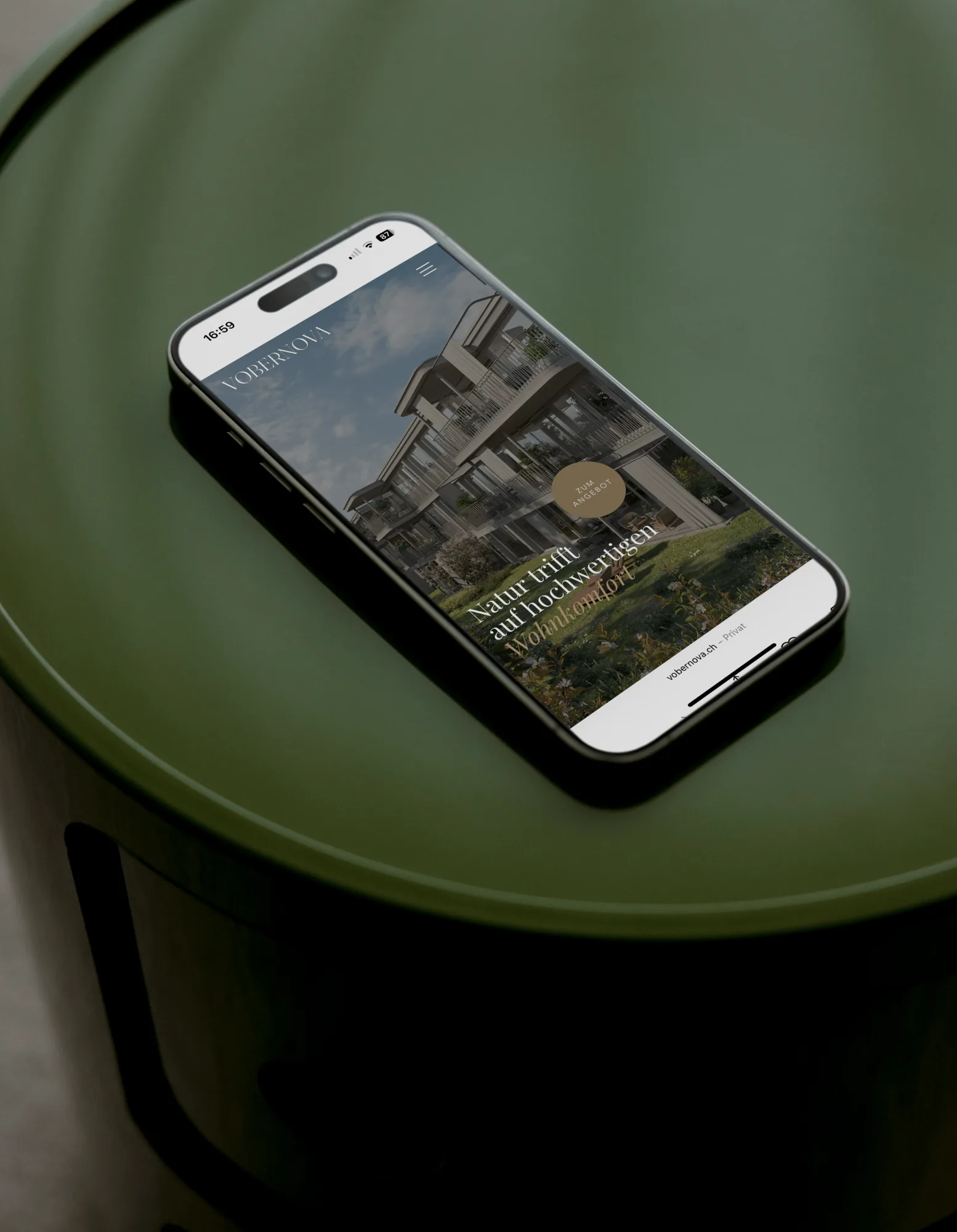 VOBERNOVA – website on a smartphone
