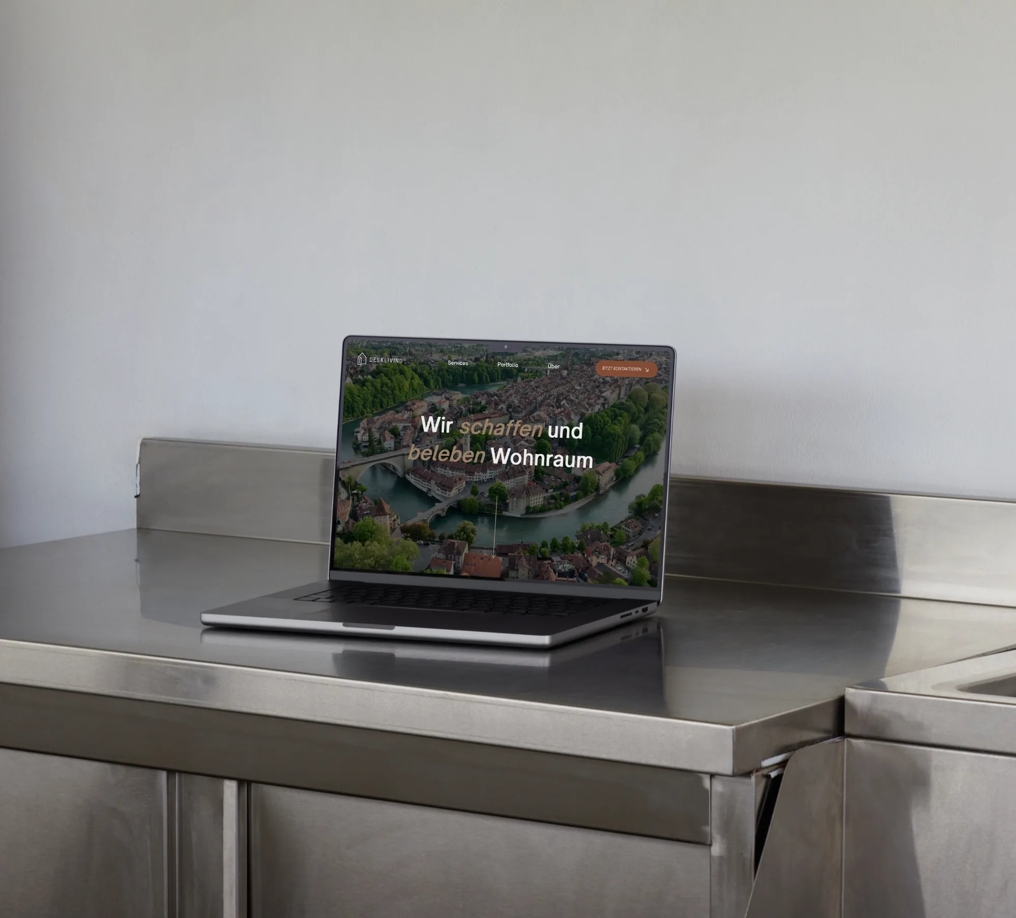 DeskLiving AG – website on a laptop, mockup