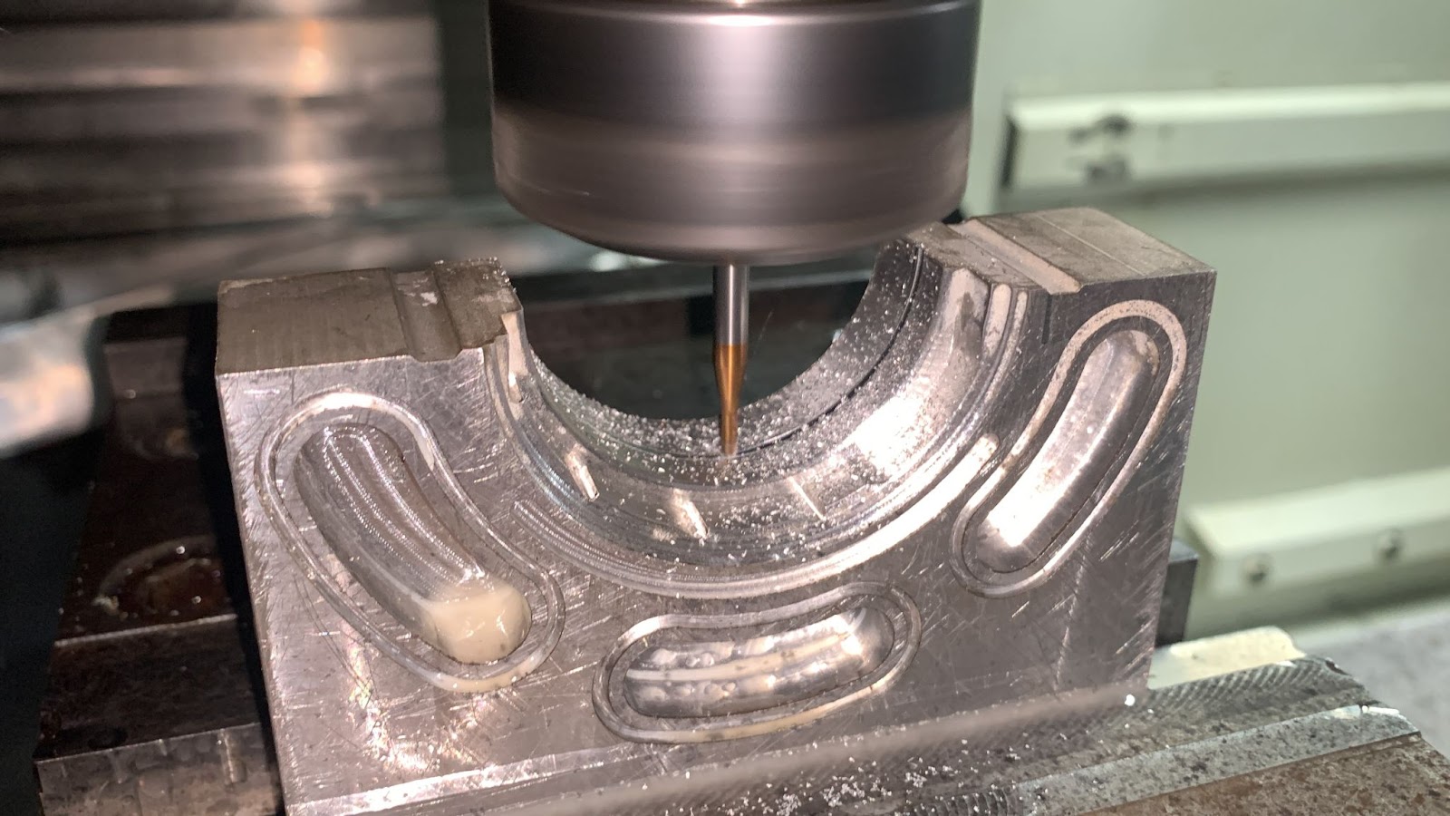 What Is Metal Milling?