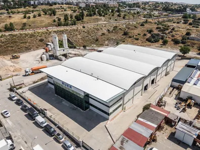 Nave industrial en venta en Colmenar Viejo (Madrid)