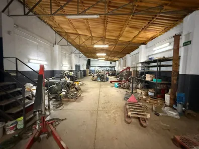 Nave industrial en venta en Badajoz (Badajoz)