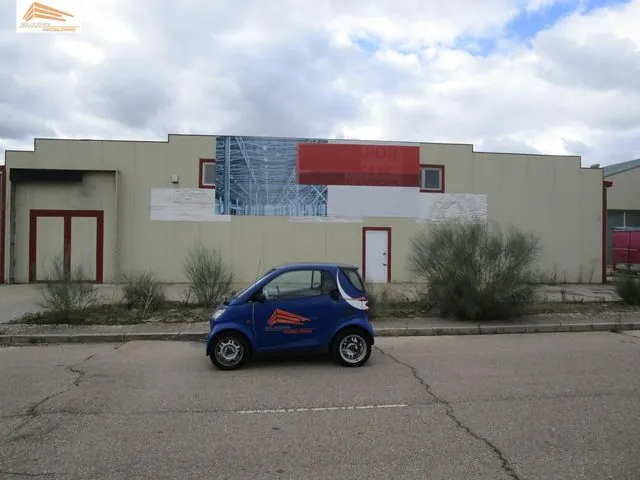 Nave industrial en venta en Olmedo (Valladolid)