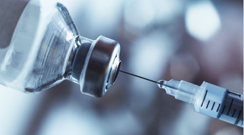 Flacon Linetox Botox et préparation avec sérum physiologique