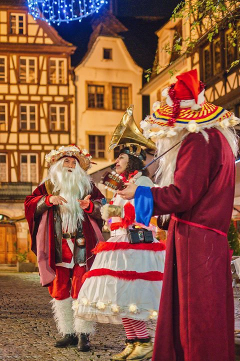 La Mère Noël et ses Pères Janvier, place du Marché au Cochons, à Strasbourg