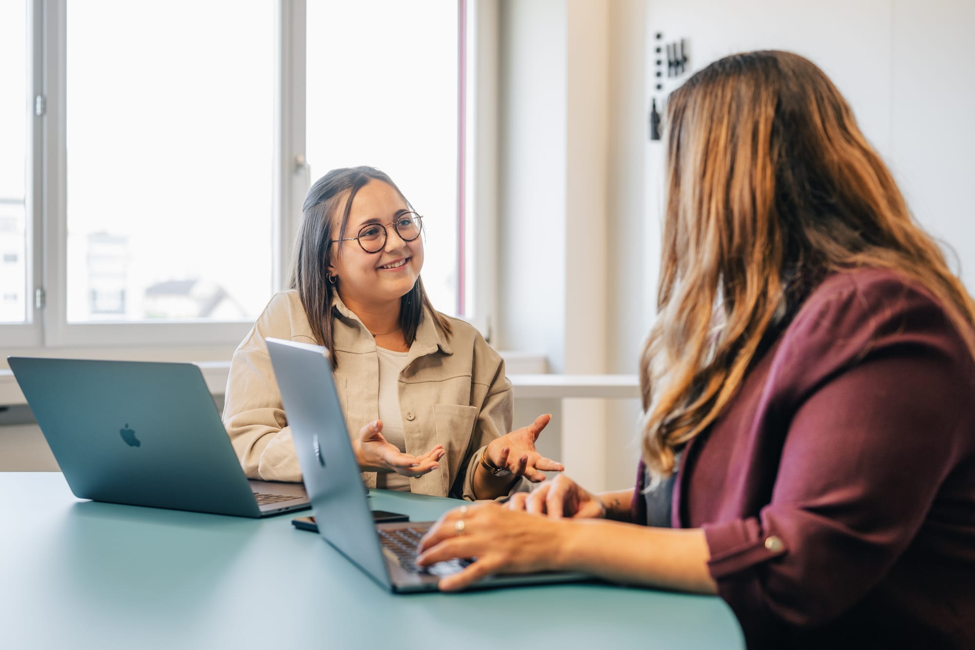 In der Webflow-Schulung vermitteln wir alle wichtigen Informationen, damit unsere Kunden die Webseite eigenständig bearbeiten und optimal nutzen können.