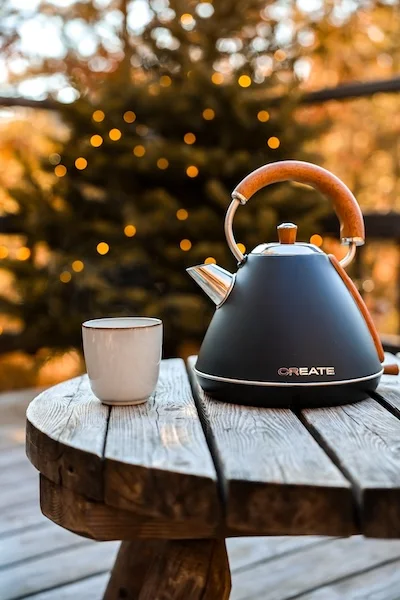 Profitez d’un week-end en amoureux dans nos cabane dans les arbres spa, parfait pour un week-end romantique, dans les Hautes Alpes.