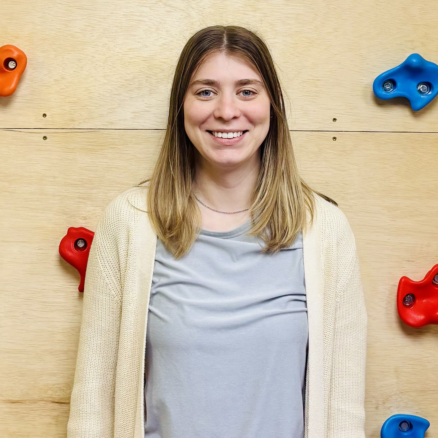 Pediatric OT Sarah Warren helps kids build confidence and skills through play, problem‑solving, and family partnership at Advanced Therapy Clinic.