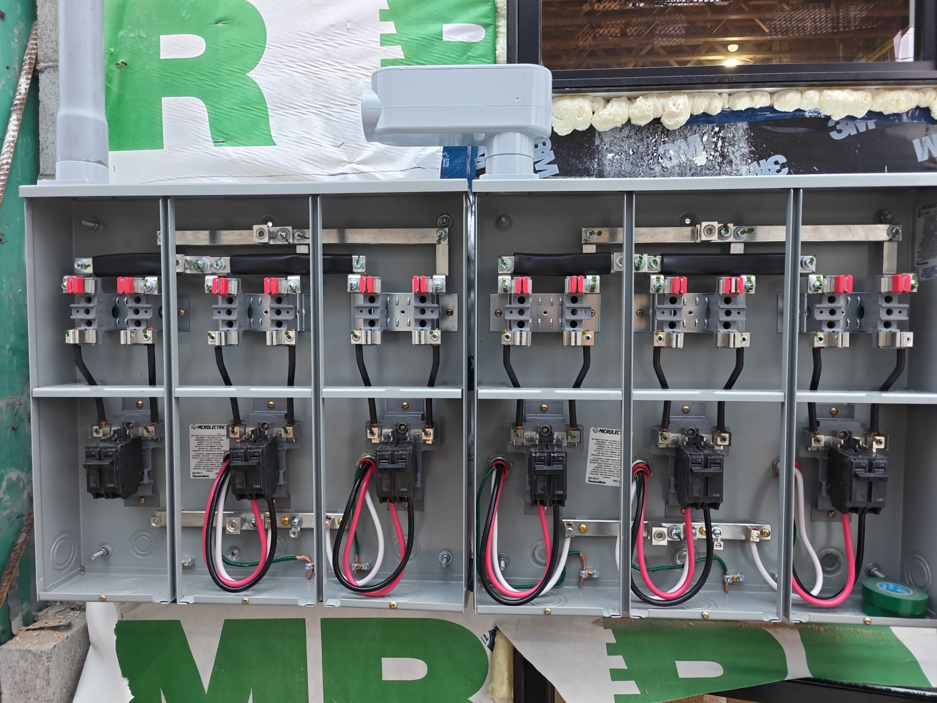 Six meters entrance for plex