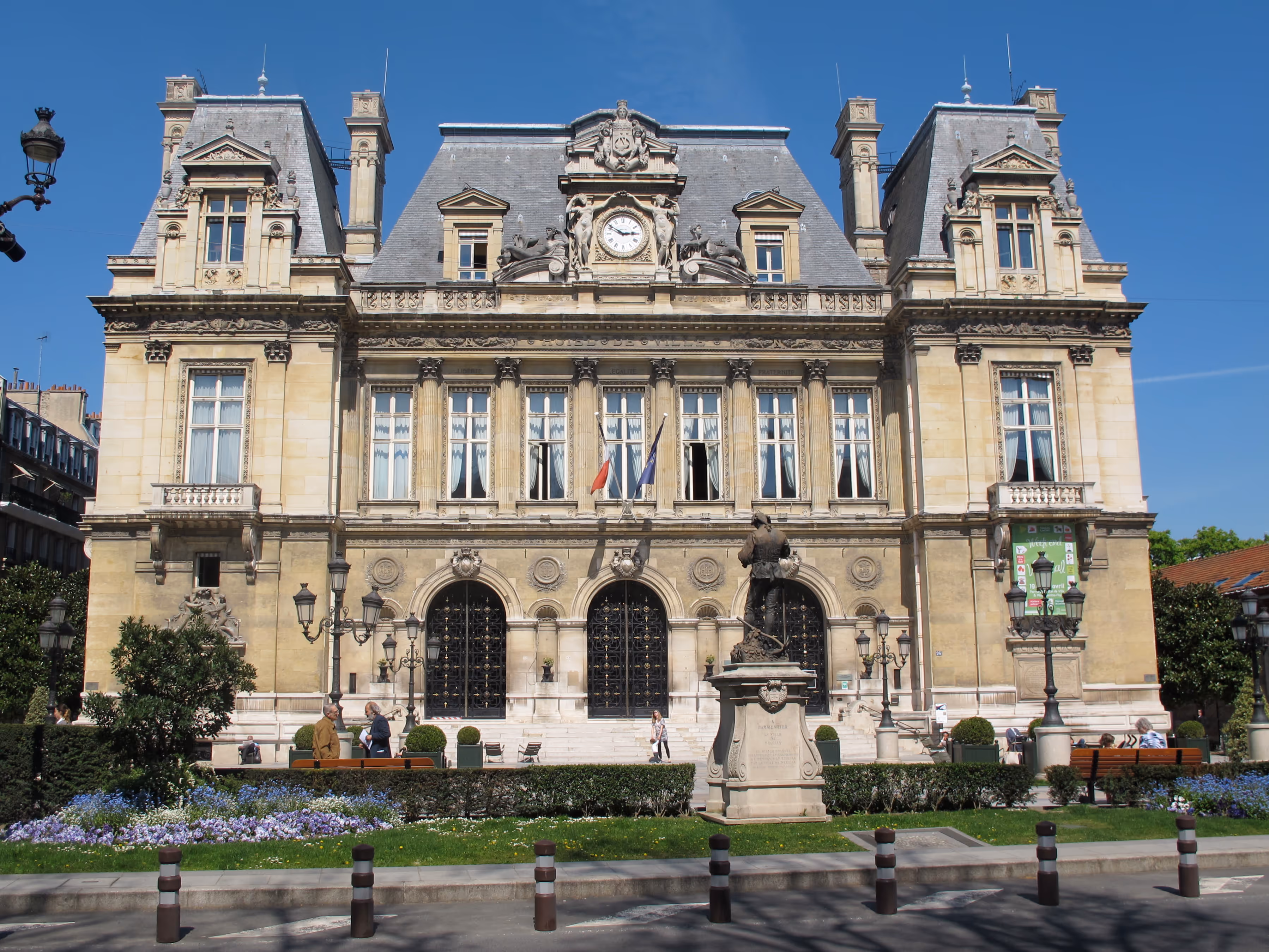 Meilleurs cabinets de gestion de patrimoine Neuilly-sur-Seine : comment choisir le bon partenaire ?