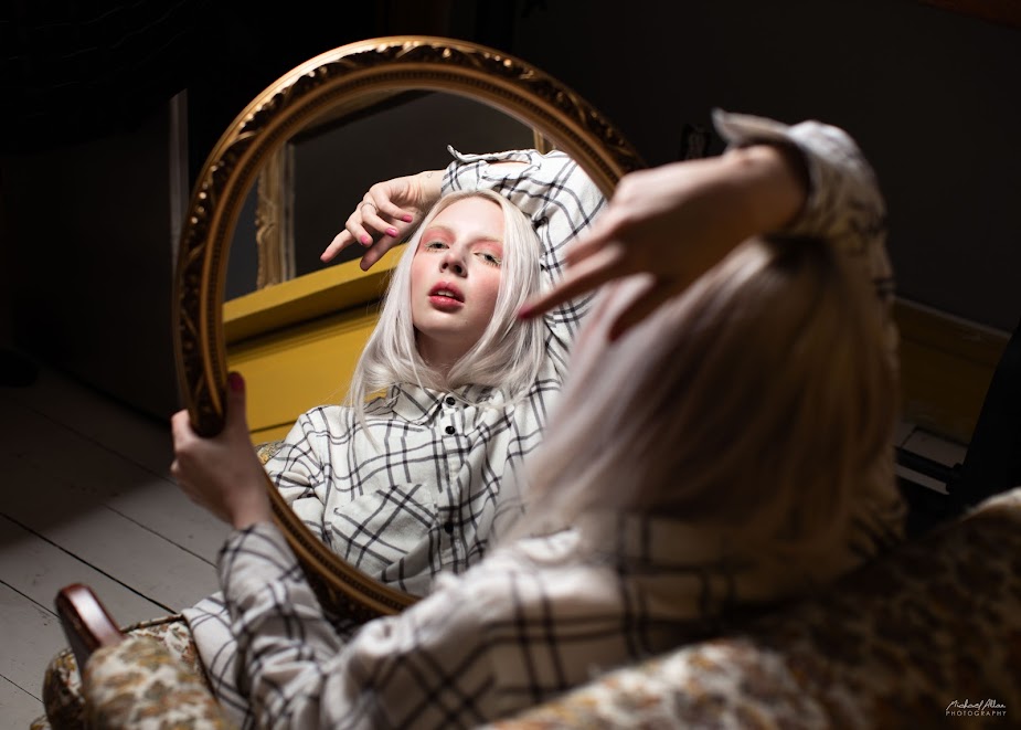 J Luxe Artistry - Makeup by Jess Burt -  Professional Photography Makeup Application  