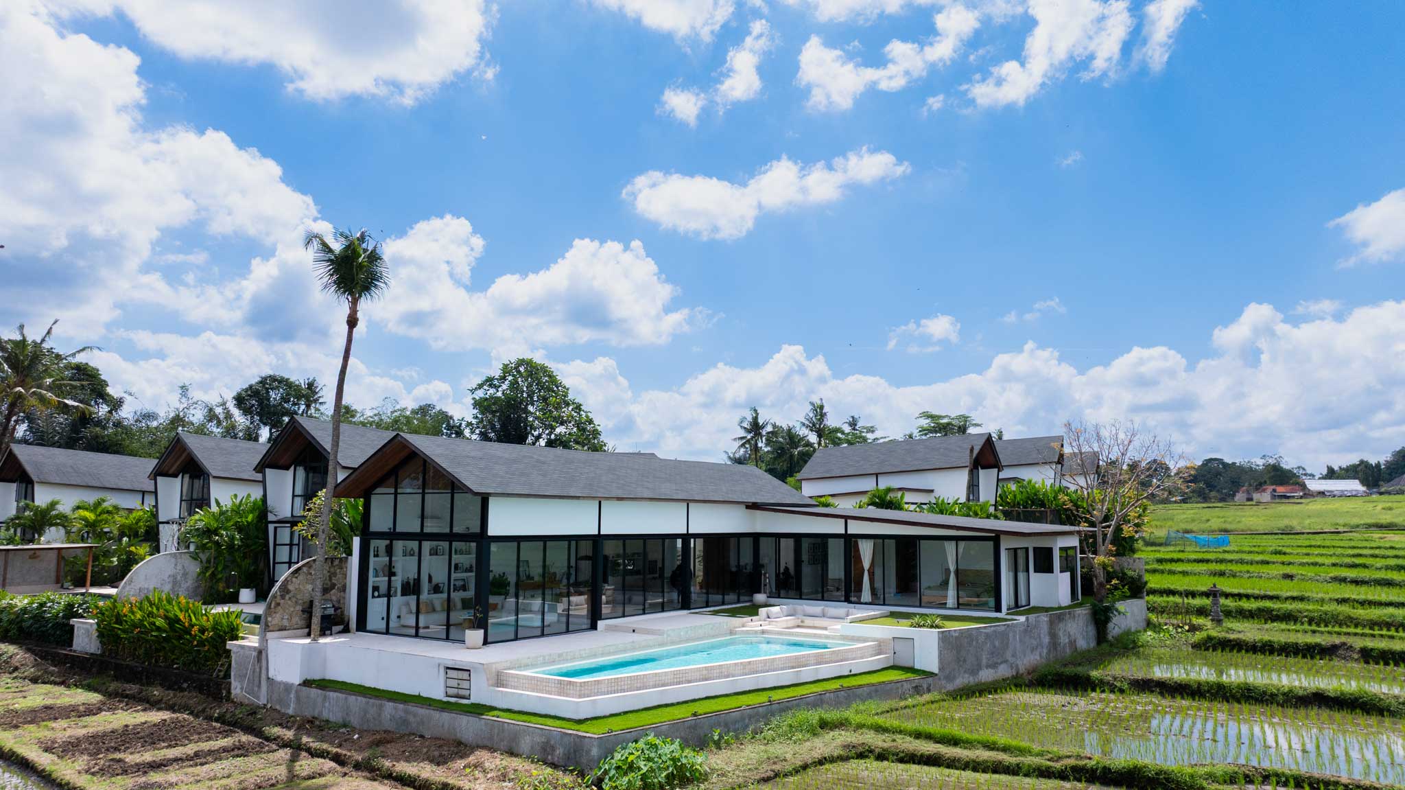 2-Bedroom Villa with Open-Air Living Spaces in Cepaka