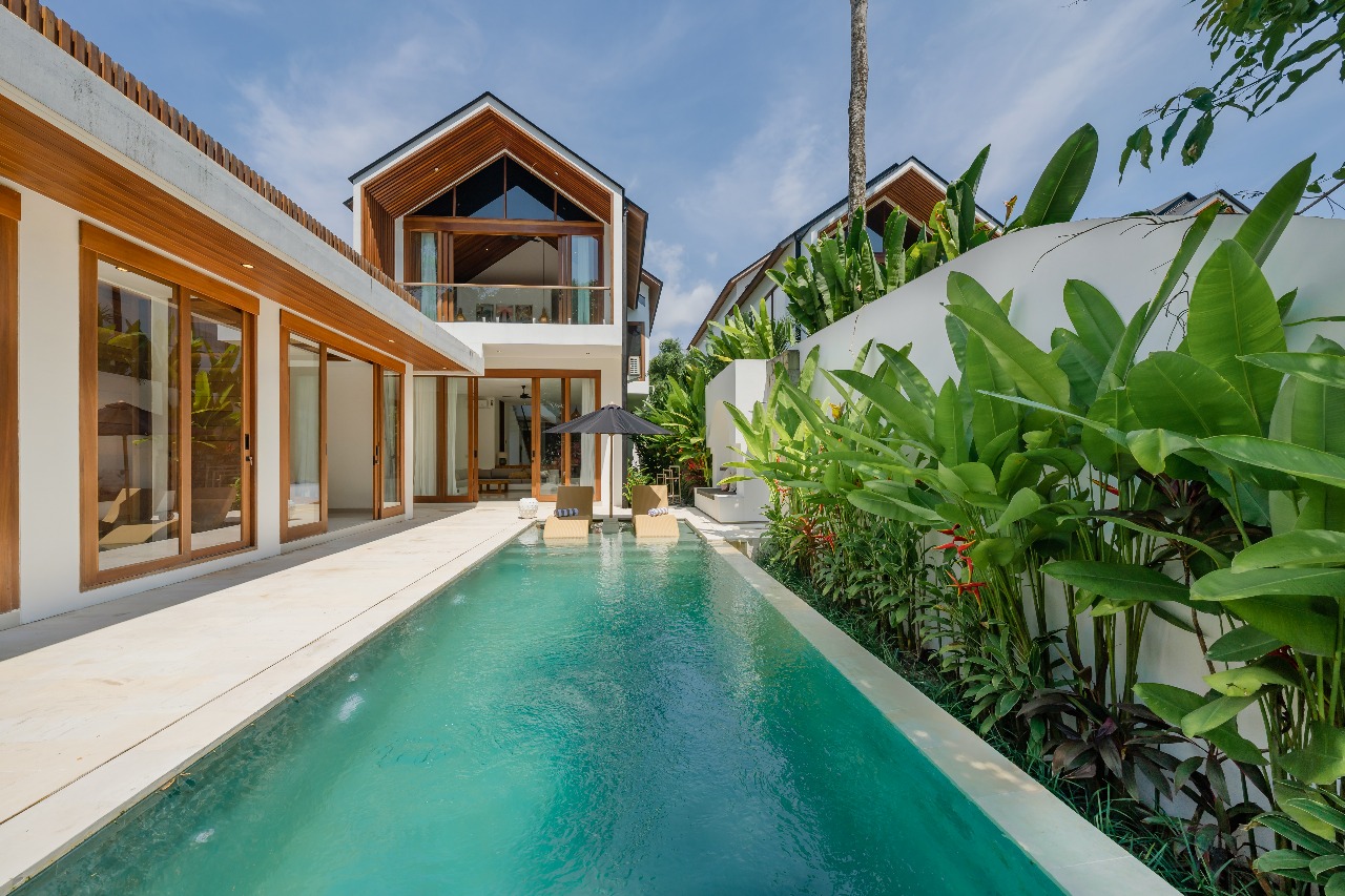 4-Bedroom Villa with Private Pool & BBQ Area in Cepaka