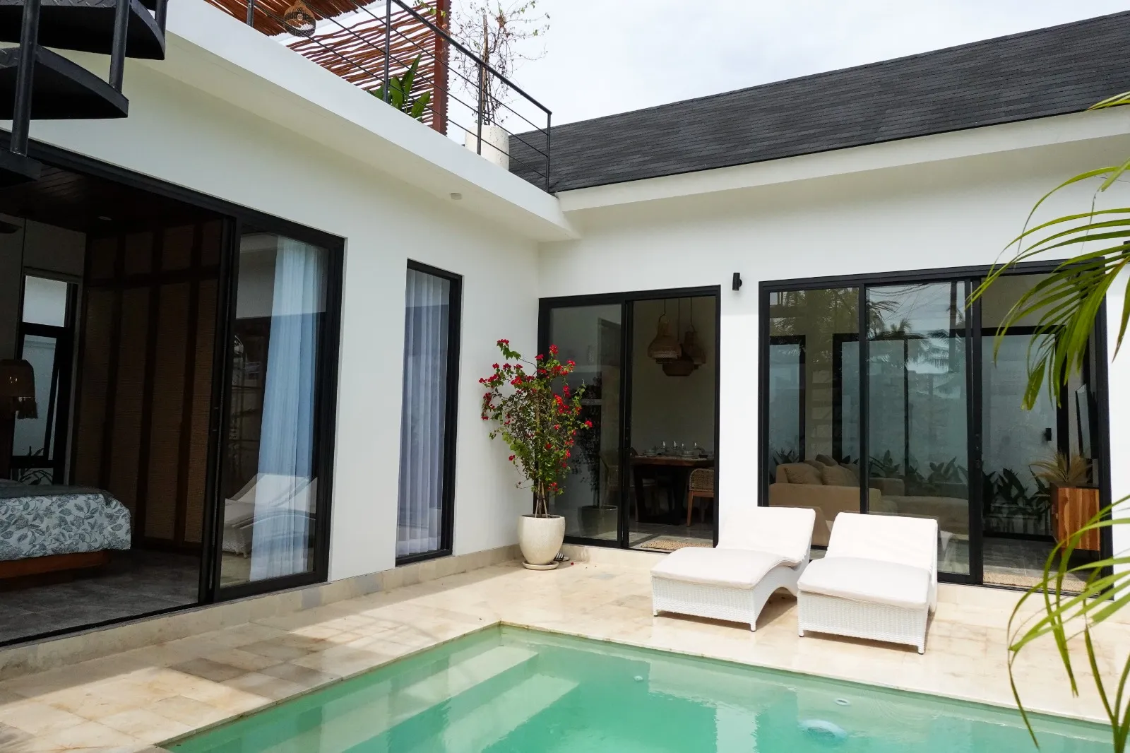 1-Bedroom Villa with Rooftop in Cepaka