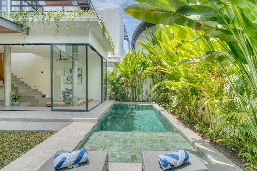 2-Bedroom Villa with Tropical Lifestyle Appeal in Pererenan