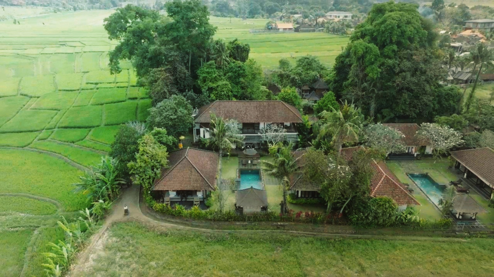 4-Bedroom Villa with Fully Serviced Living in Kaba-Kaba