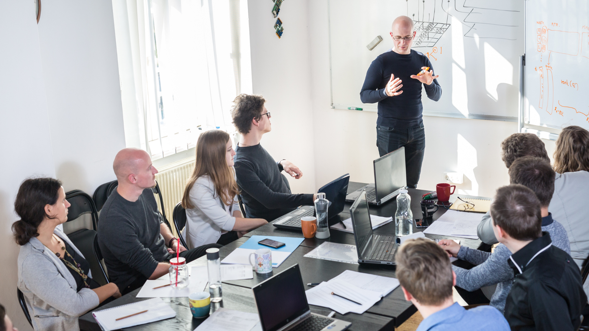 Formation des collaborateurs aux bonnes pratiques de cybersécurité en entreprise.