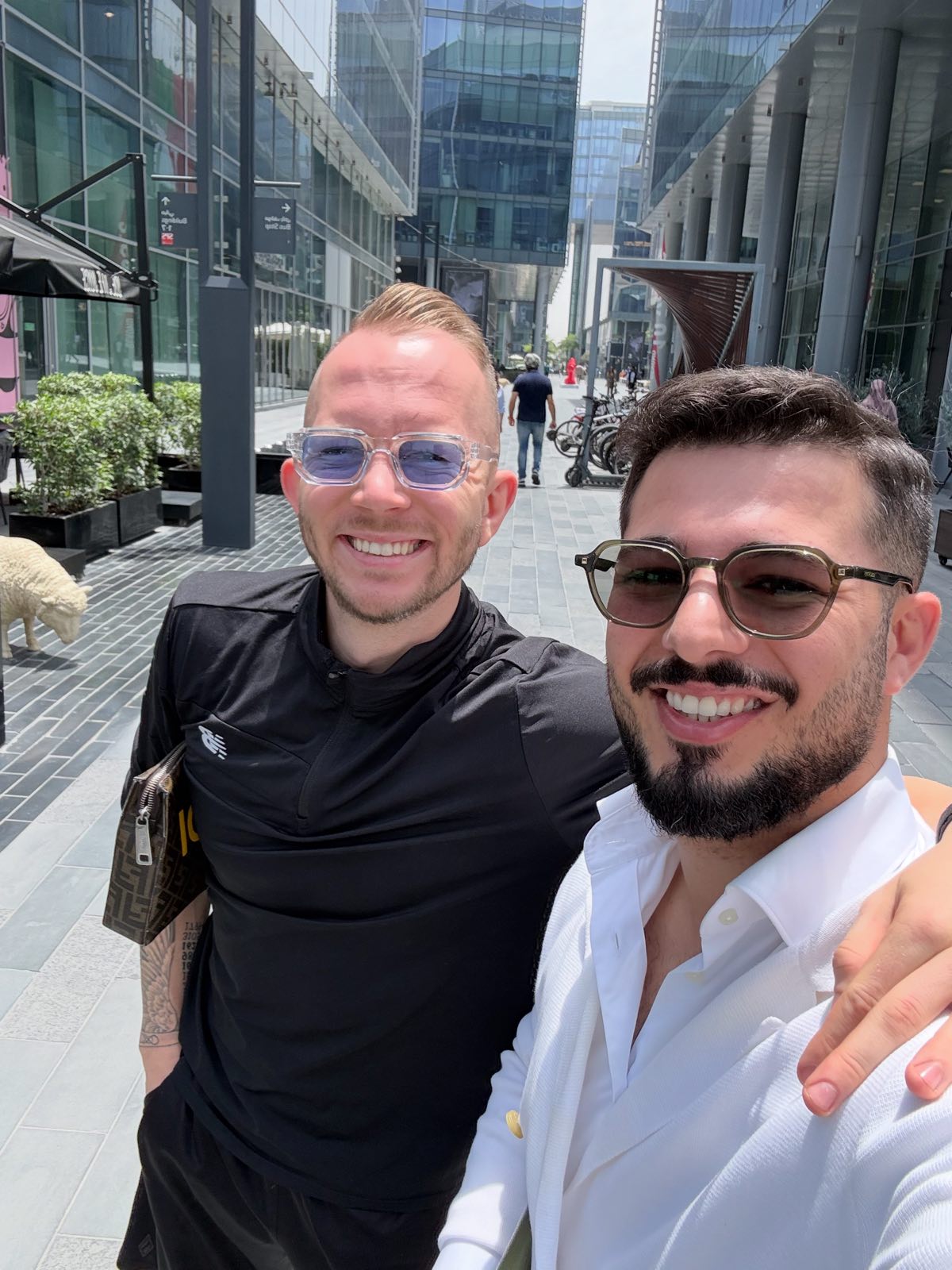 Persoenliches Treffen mit einem Mandanten in Dubai
