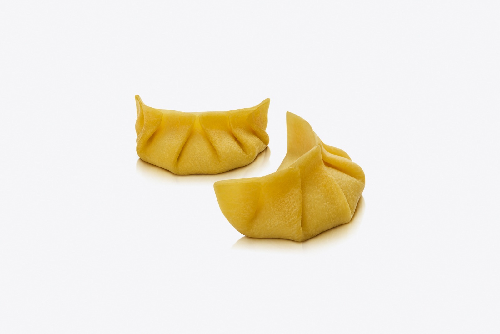 Dumpling me Mish Vici Crudo (Orientale) — dumpling paste të freskëta me vezë të palosura me dorë me maja të rrudhuara
