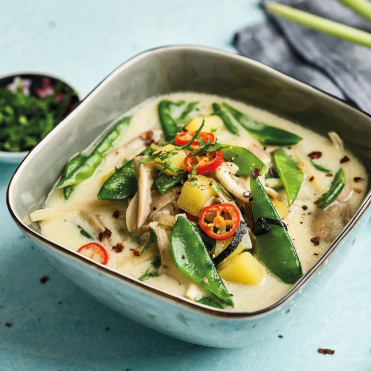 Tom Kha Gai – thailändische Kokosmilch-Suppe
