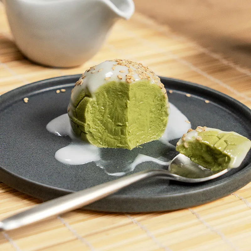 Matcha Kanten mit Kokossauce